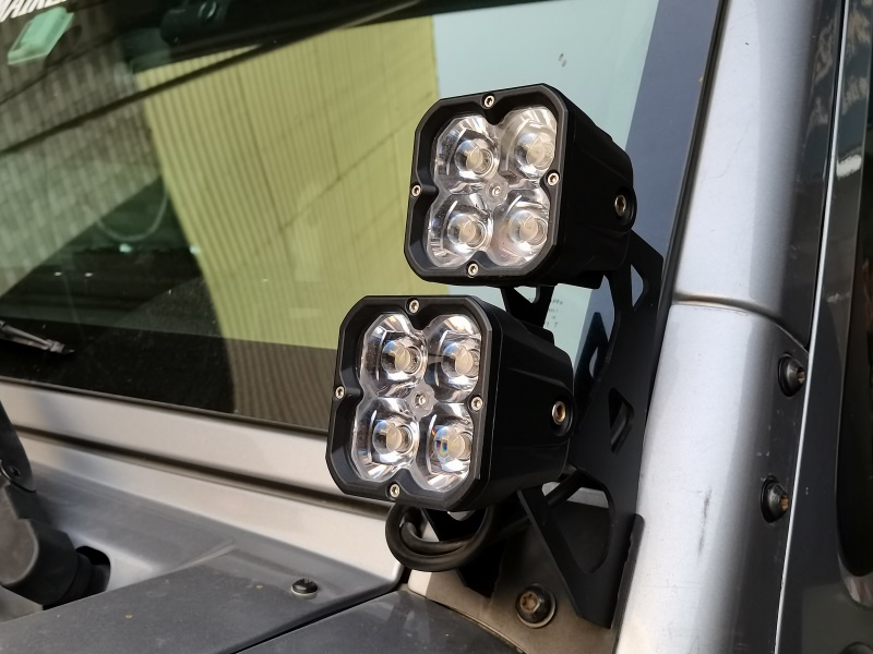 3012 Series Ditch Light